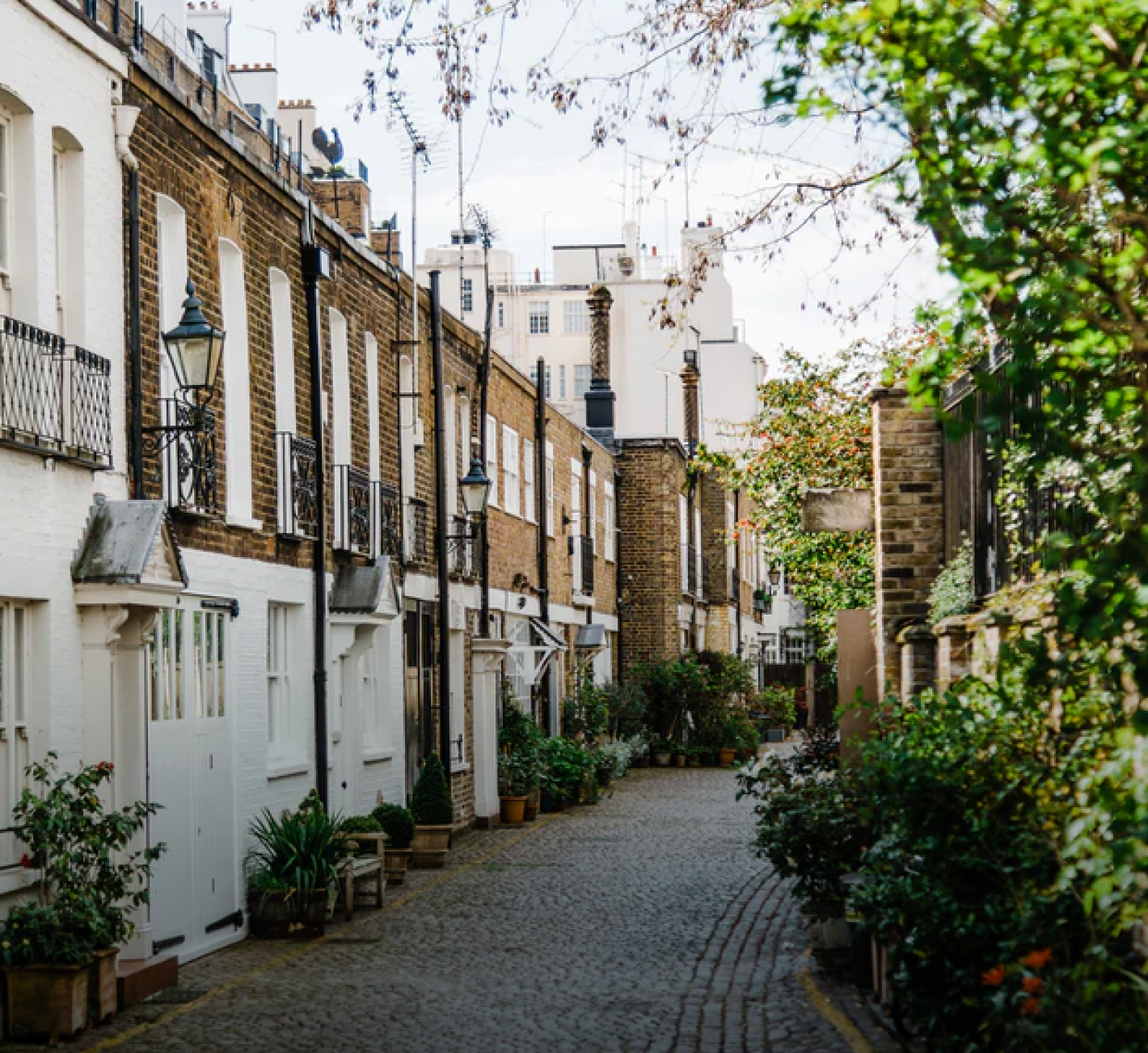 A quiet residential mews in London